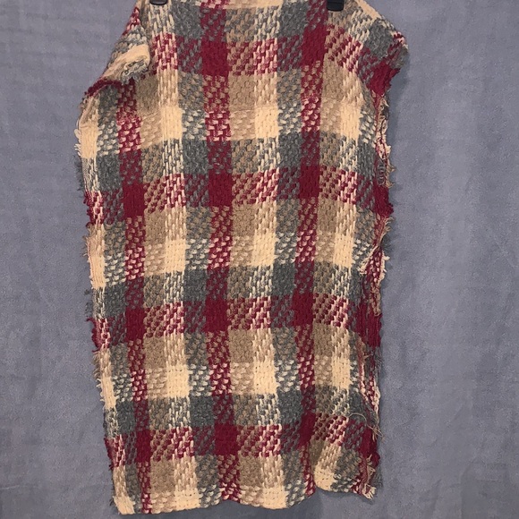 Plaid Knit Scarf in Red and Beige - Picture 2 of 4